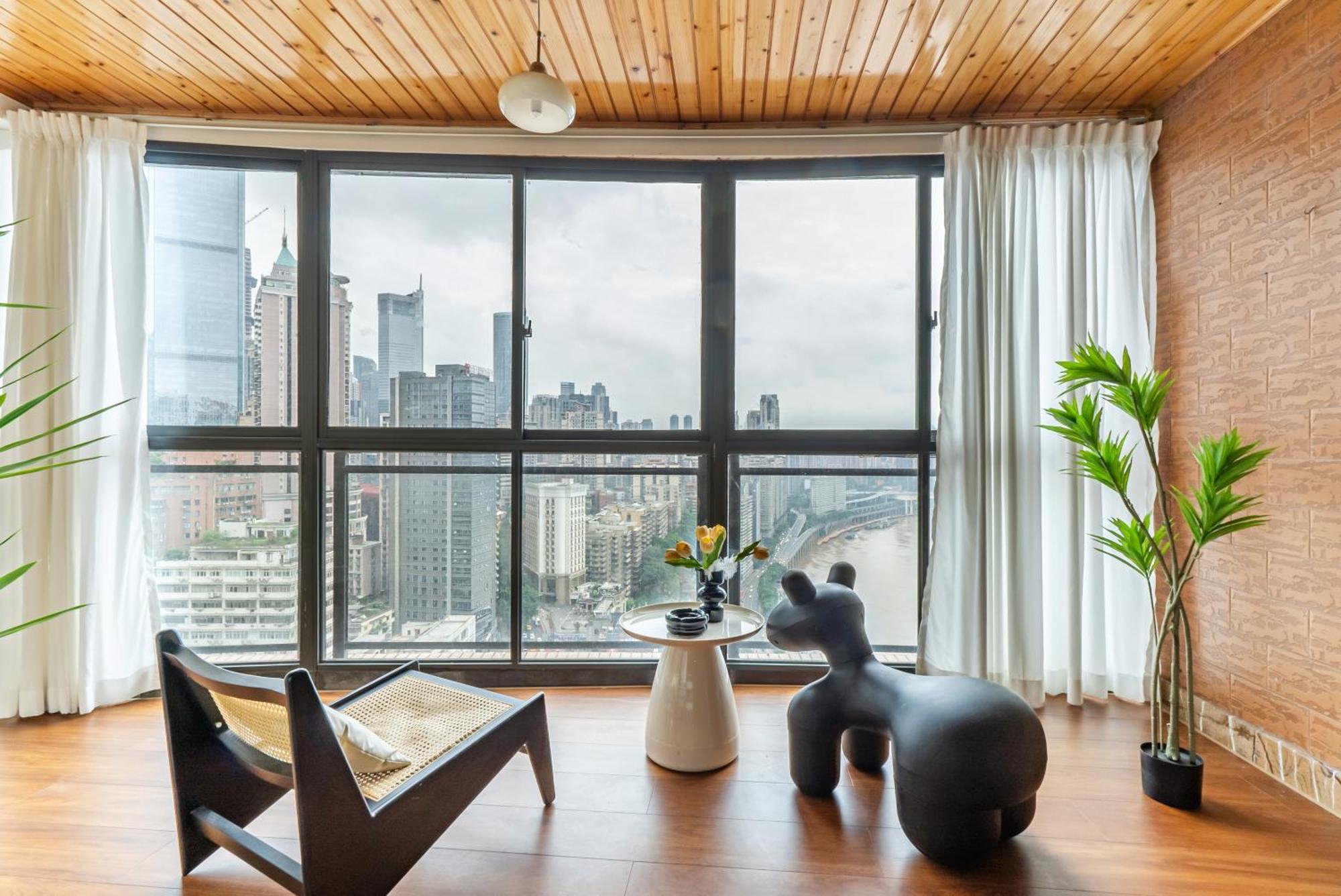 Misty Nest High Altitude River View Hongyadong Branch Apartment