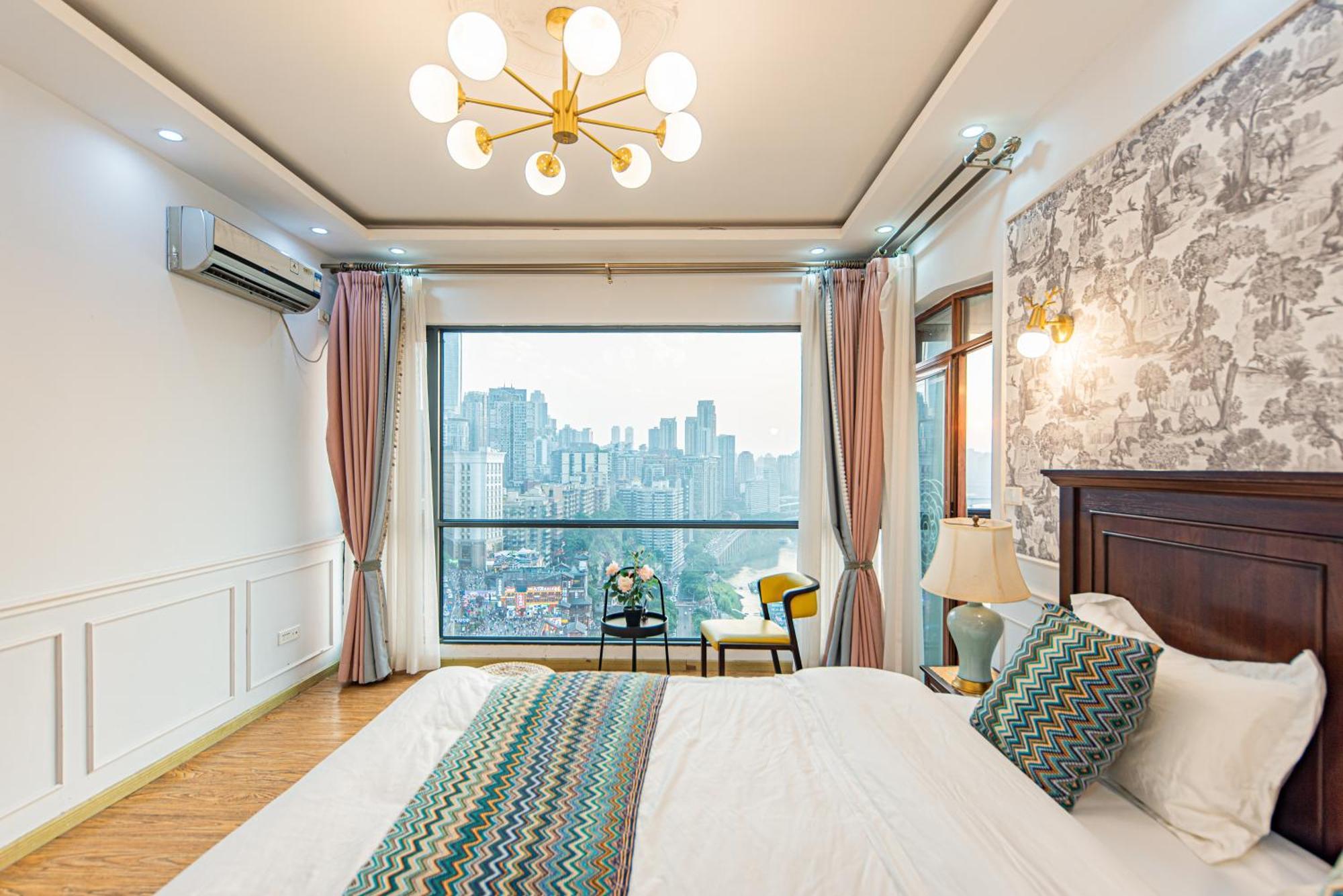 Misty Nest High Altitude River View Hongyadong Branch Apartment Chongqing