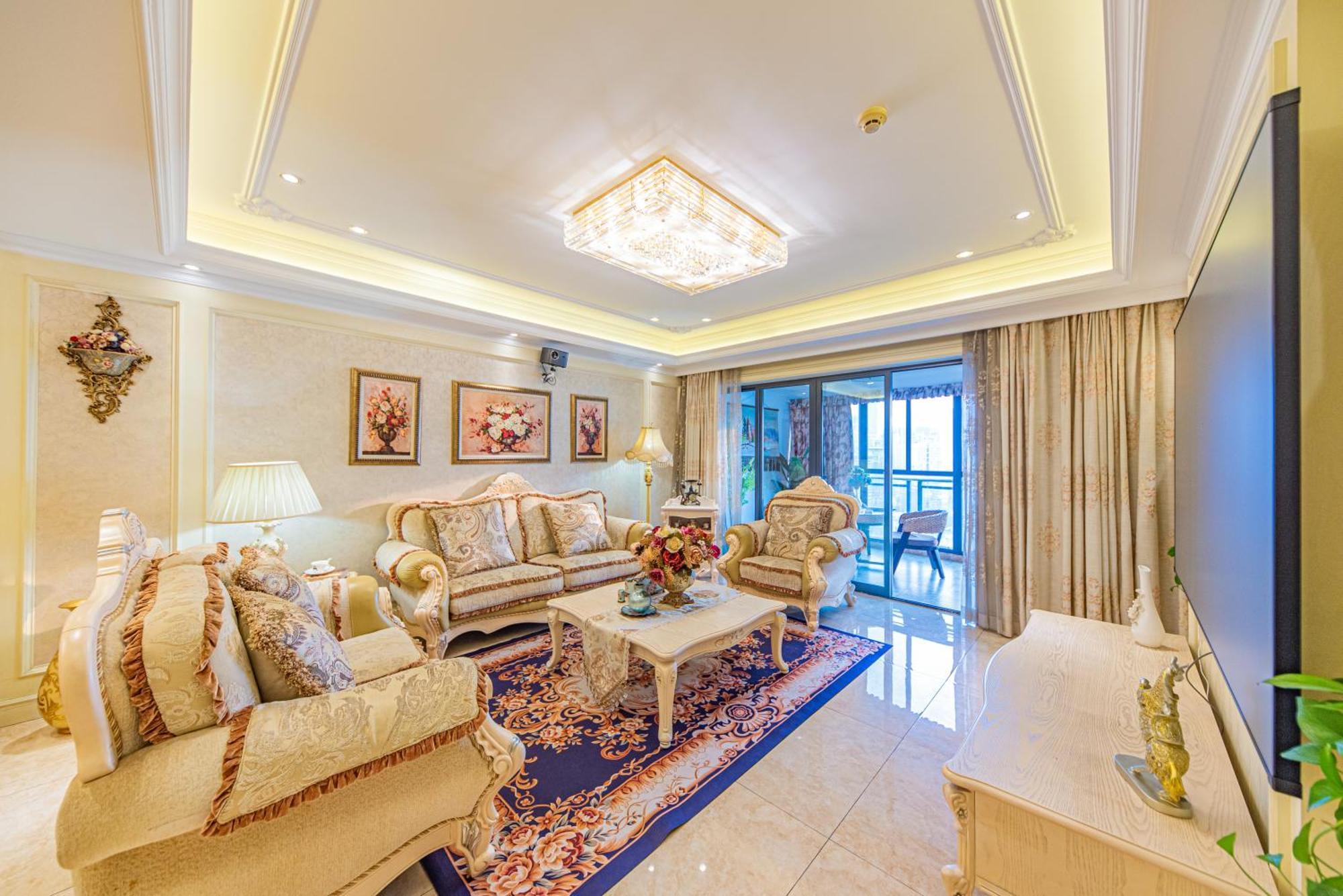 Apartment Misty Nest High Altitude River View Hongyadong Branch