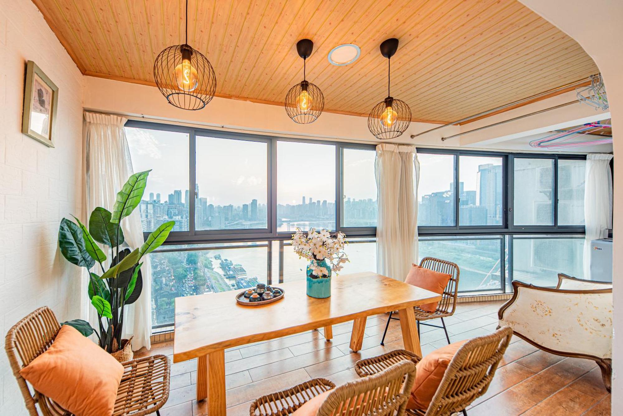Misty Nest High Altitude River View Hongyadong Branch Apartment *