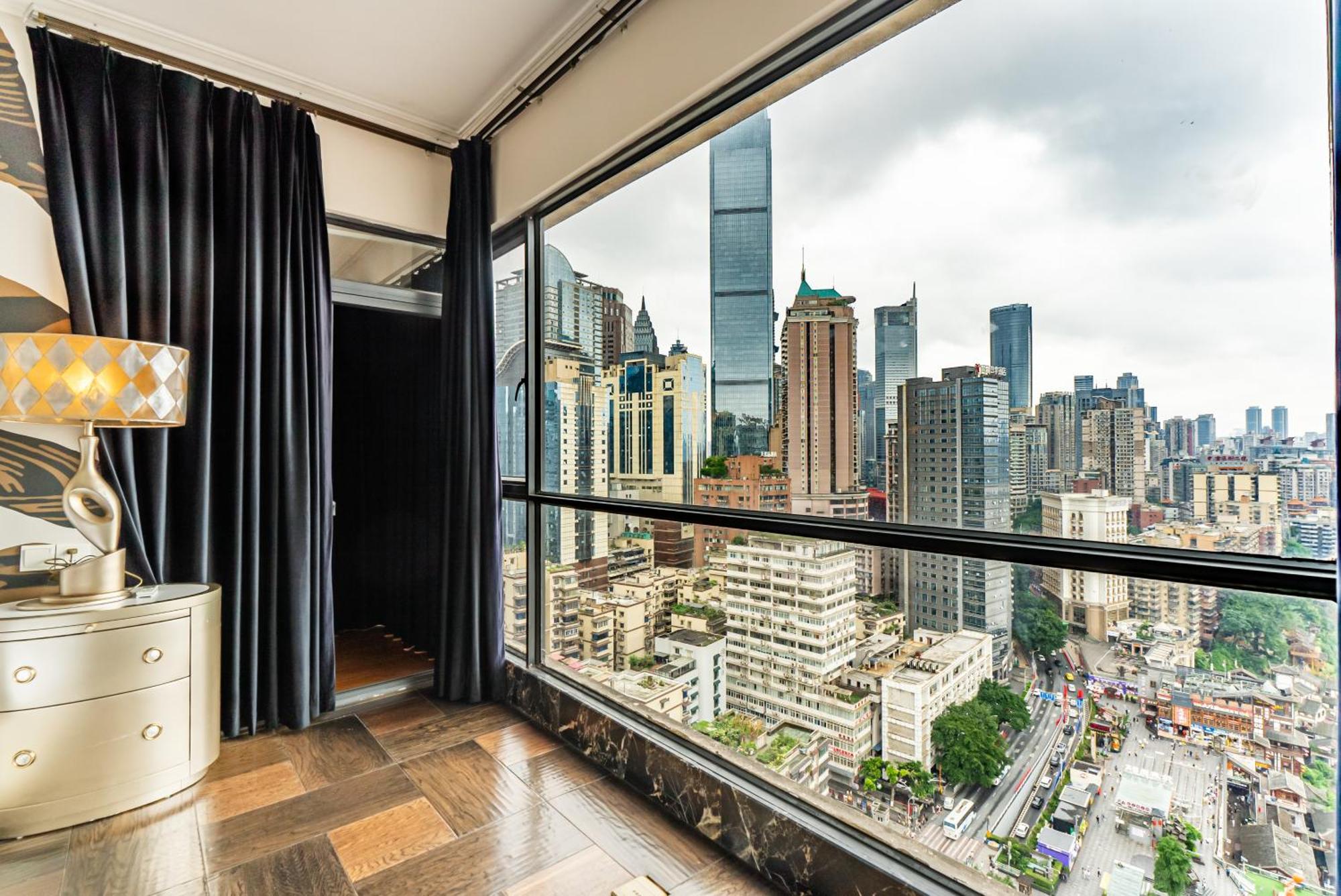 Apartment Misty Nest High Altitude River View Hongyadong Branch